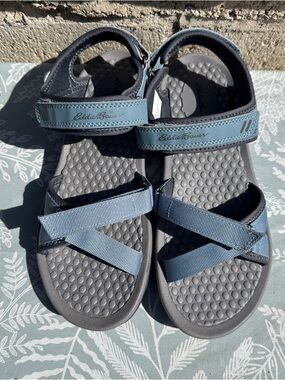 Eddie Bauer size 8 Blue Outdoor Sandals